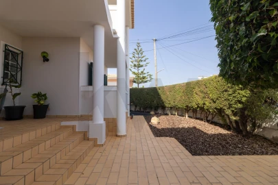 Moradia T5 para Venda em Alvor