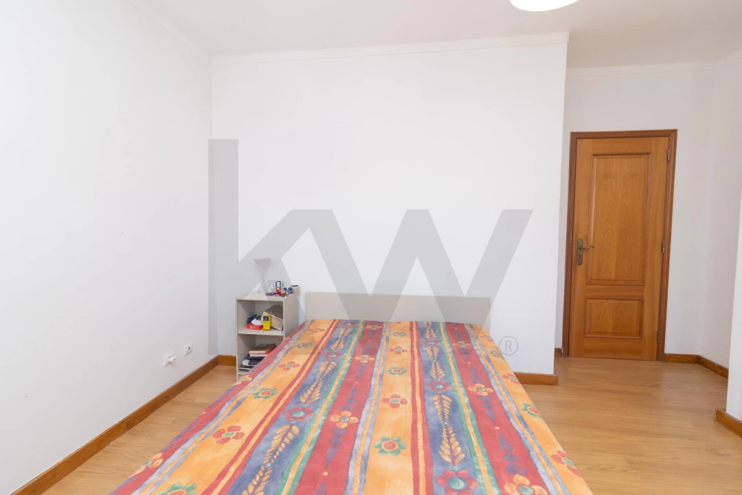 Moradia T5 para Venda em Alvor Foto 44