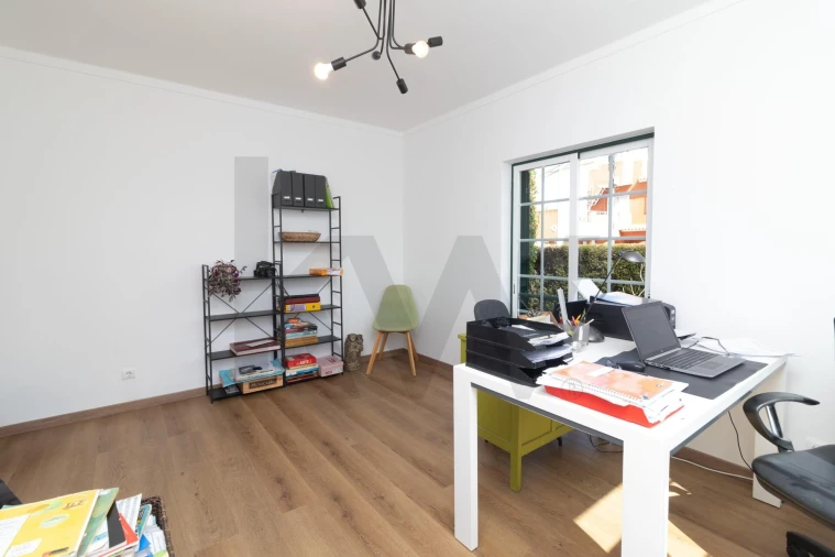 Moradia T5 para Venda em Alvor Foto 12