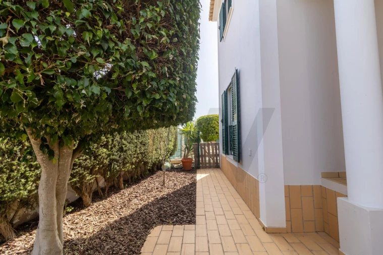 Moradia T5 para Venda em Alvor Foto 5