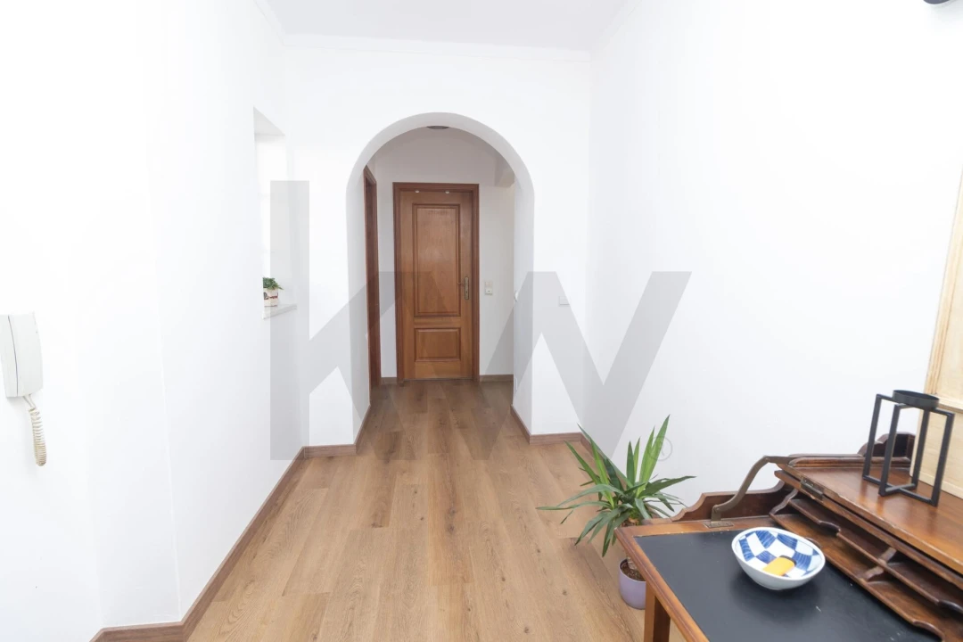 Moradia T5 para Venda em Alvor Foto 8