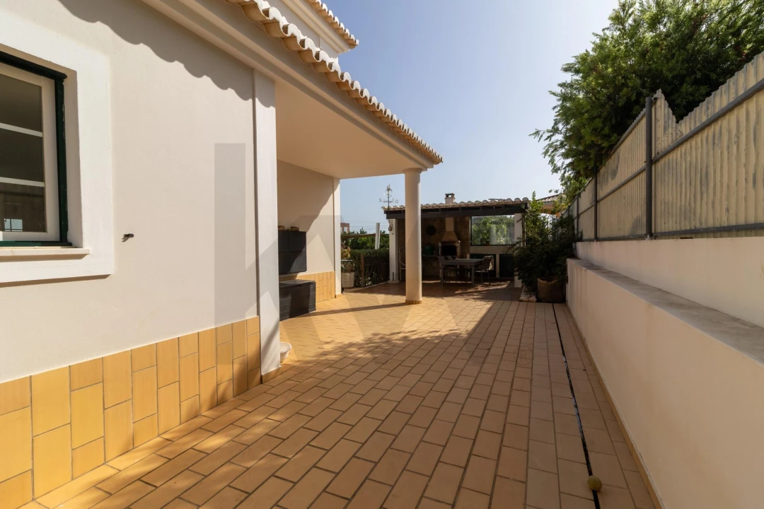 Moradia T5 para Venda em Alvor Foto 27