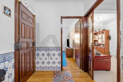 Apartamento T2 para Venda em Ramada e Caneças