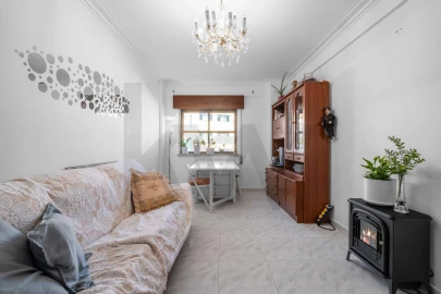 Apartamento T2 para Venda em Ramada e Caneças