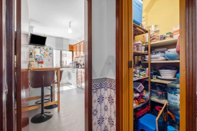 Apartamento T2 para Venda em Ramada e Caneças