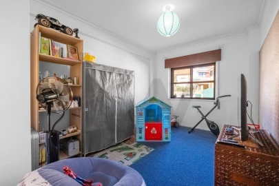 Apartamento T2 para Venda em Ramada e Caneças