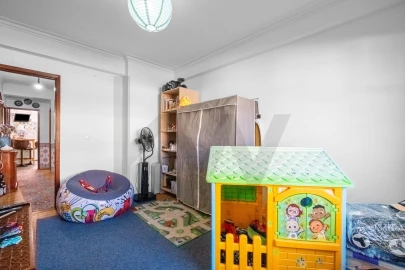 Apartamento T2 para Venda em Ramada e Caneças