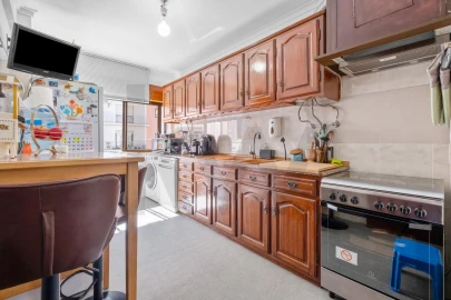 Apartamento T2 para Venda em Ramada e Caneças