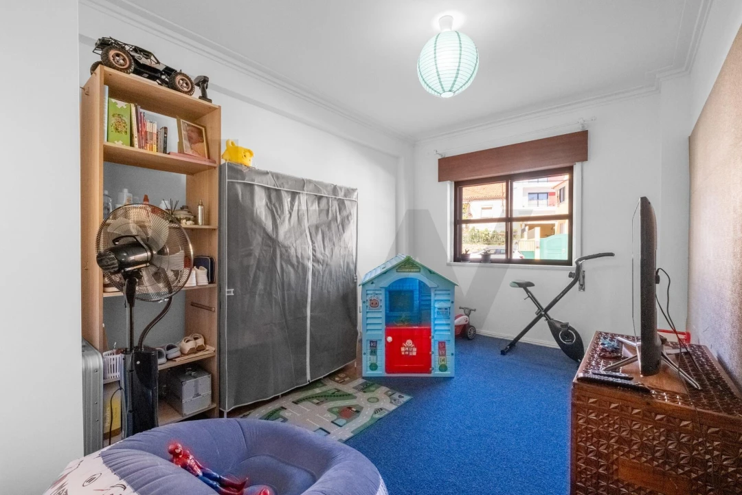 Apartamento T2 para Venda em Ramada e Caneças Foto 23