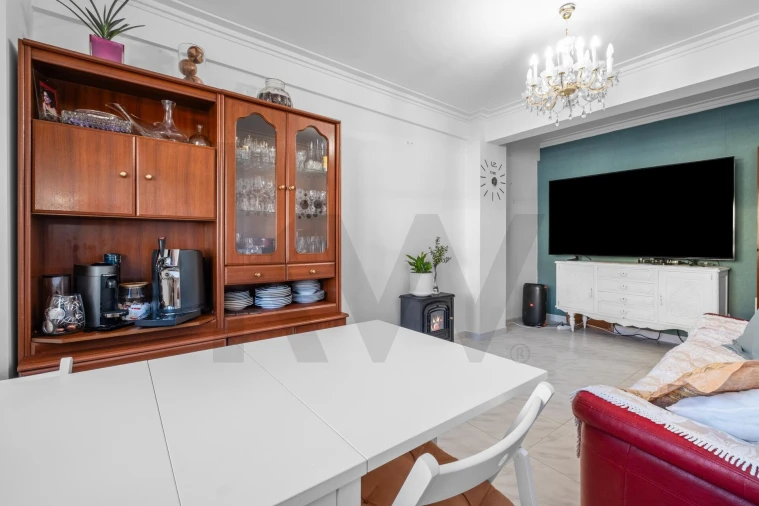 Apartamento T2 para Venda em Ramada e Caneças Foto 17