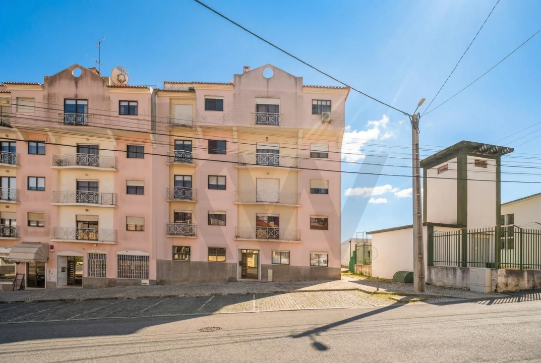 Apartamento T2 para Venda em Ramada e Caneças Foto 1