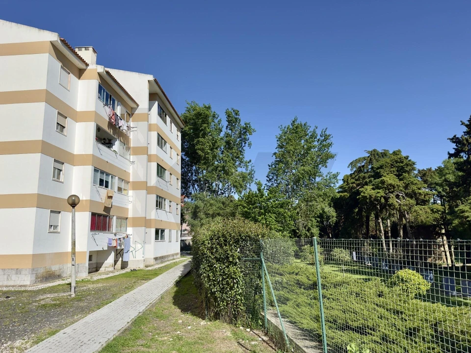 Apartamento T2 para Venda em São Domingos de Rana Foto 36