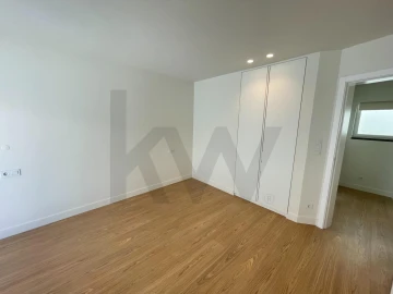 Moradia T2 para Arrendamento em Cascais e Estoril