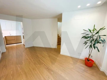 Moradia T2 para Arrendamento em Cascais e Estoril