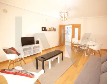 Apartamento T3 para Venda em Sacavém e Prior Velho