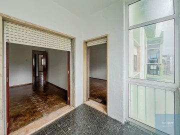 Apartamento T2 para Venda em Oeiras e São Julião da Barra, Paço de Arcos e Caxias