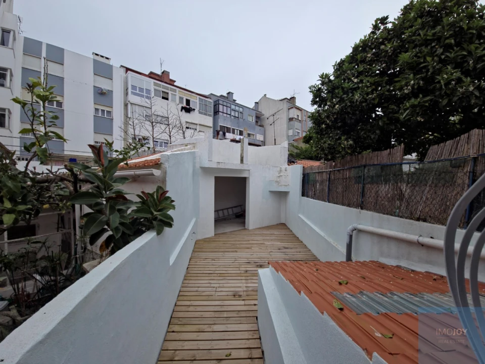 Moradia T5 para Venda em Cacém e São Marcos Foto 19