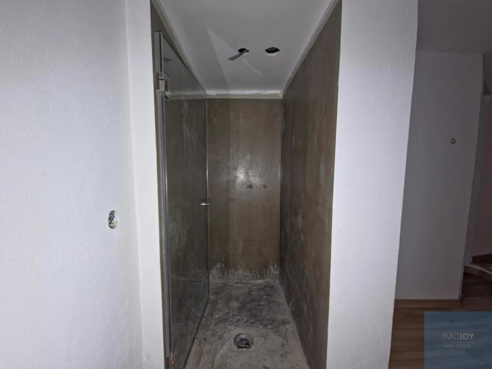 Moradia T5 para Venda em Cacém e São Marcos Foto 31