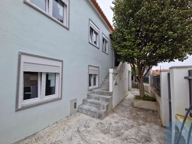 Moradia T5 para Venda em Cacém e São Marcos Foto 38