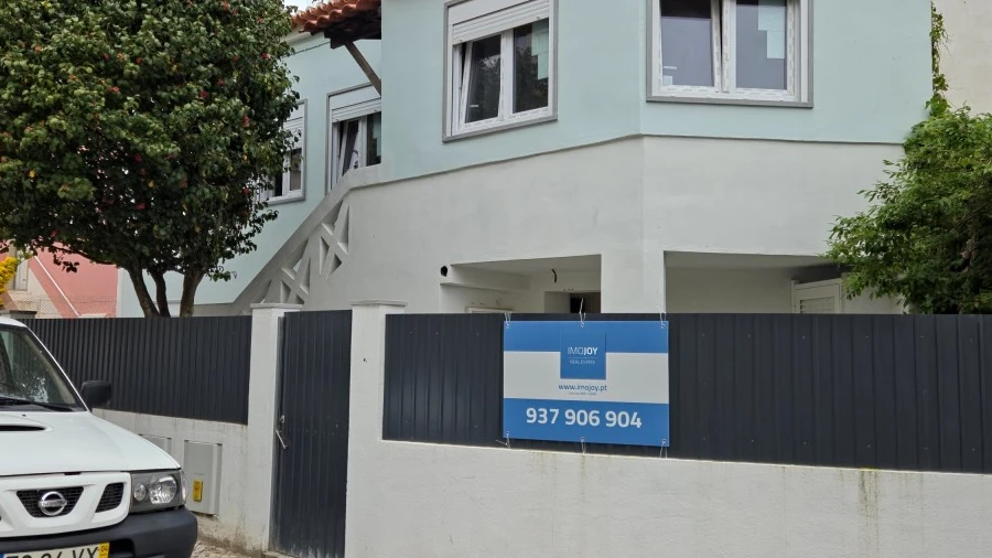 Moradia T5 para Venda em Cacém e São Marcos