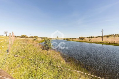 Terreno para Venda em Beja (Santiago Maior e São João Baptista)