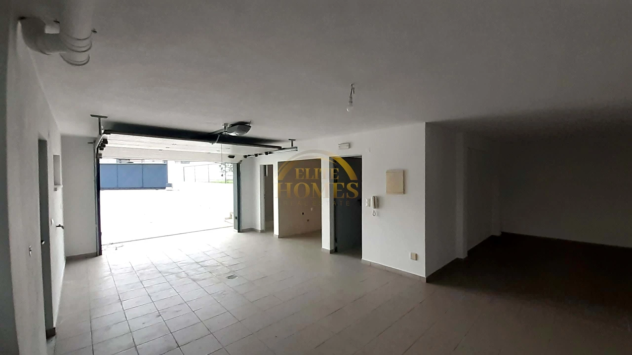 Moradia T5 para Venda em Laranjeiro e Feijó Foto 40