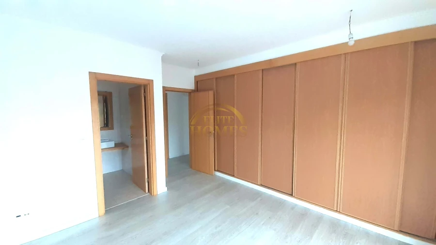 Moradia T5 para Venda em Laranjeiro e Feijó Foto 19