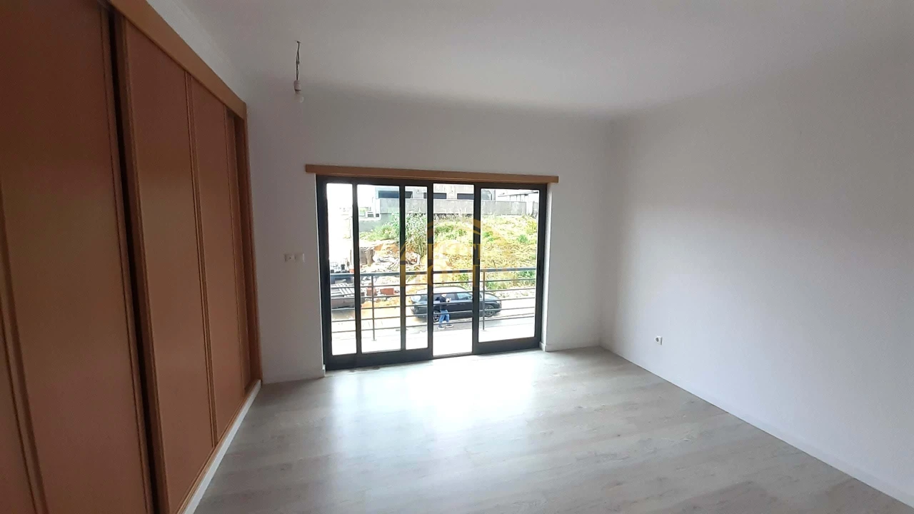 Moradia T5 para Venda em Laranjeiro e Feijó Foto 20