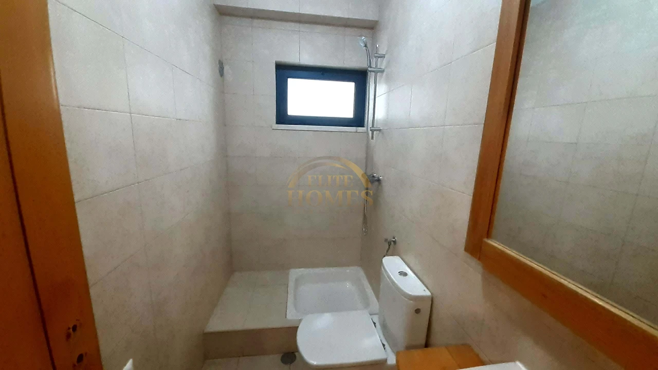 Moradia T5 para Venda em Laranjeiro e Feijó Foto 22