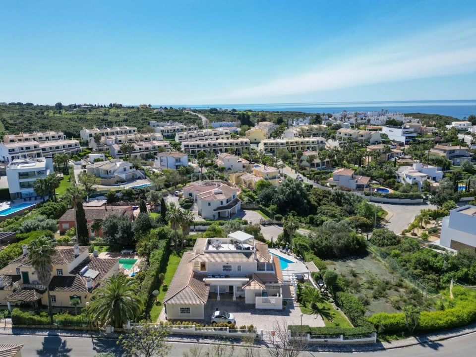 Moradia T4 para Venda em Ferragudo Foto 1