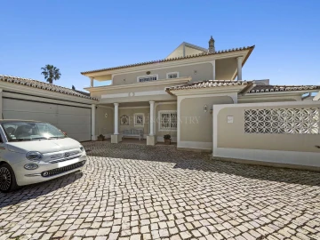 Moradia T4 para Venda em Ferragudo