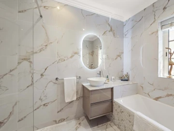 Moradia T4 para Venda em Ferragudo