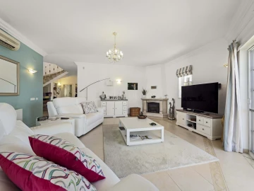 Moradia T4 para Venda em Ferragudo