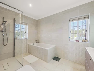 Moradia T4 para Venda em Ferragudo