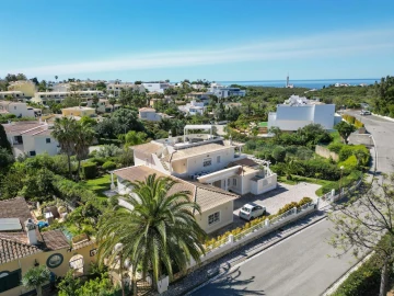 Moradia T4 para Venda em Ferragudo