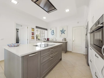 Moradia T4 para Venda em Ferragudo