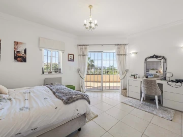 Moradia T4 para Venda em Ferragudo