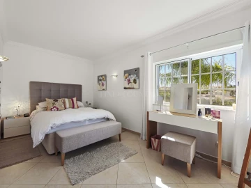 Moradia T4 para Venda em Ferragudo