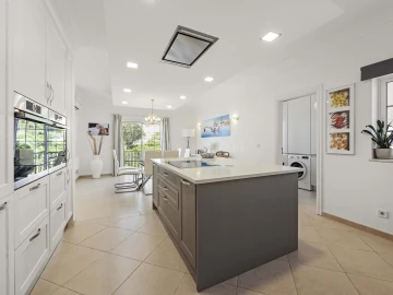 Moradia T4 para Venda em Ferragudo