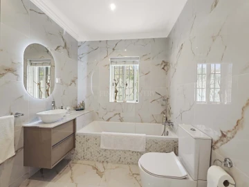 Moradia T4 para Venda em Ferragudo