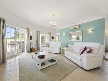 Moradia T4 para Venda em Ferragudo