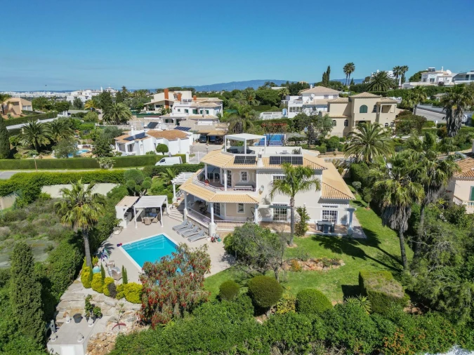 Moradia T4 para Venda em Ferragudo Foto 2