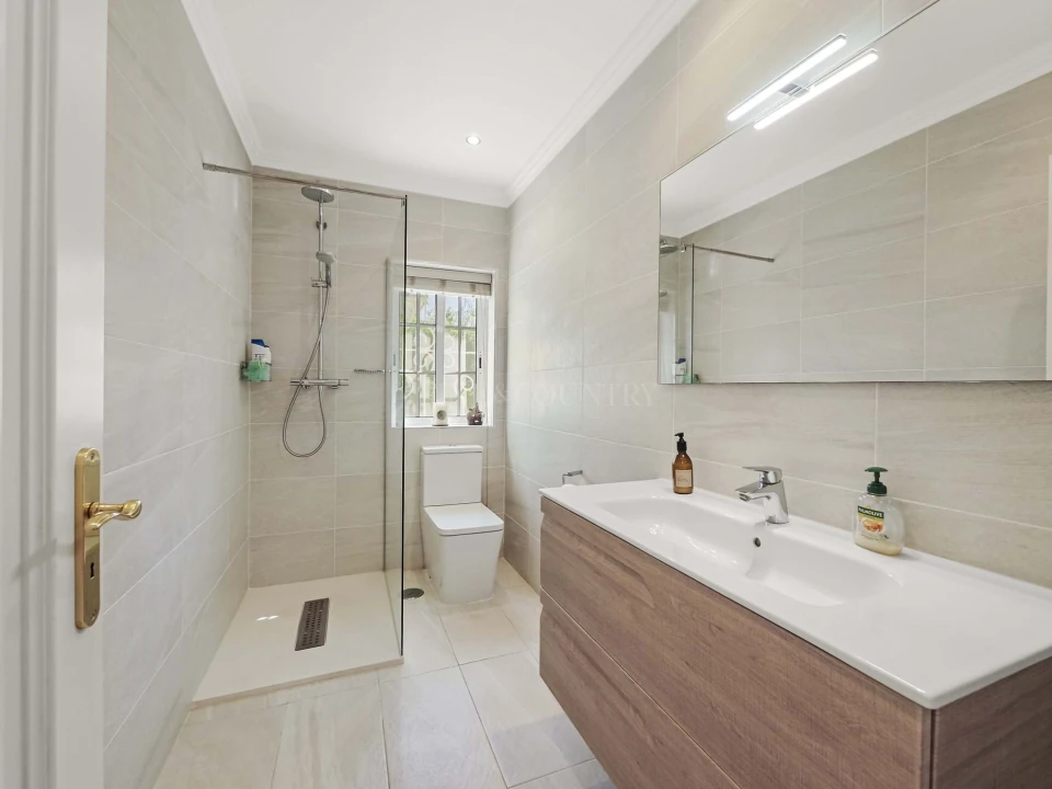 Moradia T4 para Venda em Ferragudo Foto 16