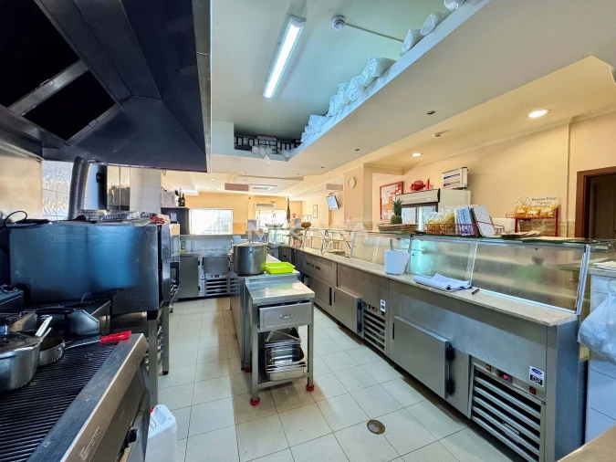 Negócio para Venda em Lagos (São Sebastião e Santa Maria) Foto 9