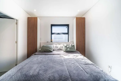 Moradia T5 para Venda em Santa Marinha e São Pedro da Afurada