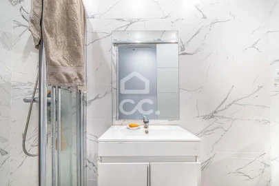 Moradia T5 para Venda em Santa Marinha e São Pedro da Afurada