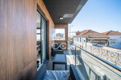 Moradia T5 para Venda em Santa Marinha e São Pedro da Afurada