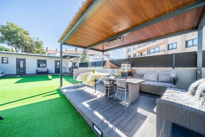 Moradia T5 para Venda em Santa Marinha e São Pedro da Afurada