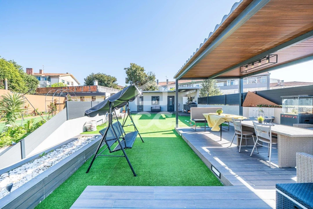 Moradia T5 para Venda em Santa Marinha e São Pedro da Afurada Foto 21