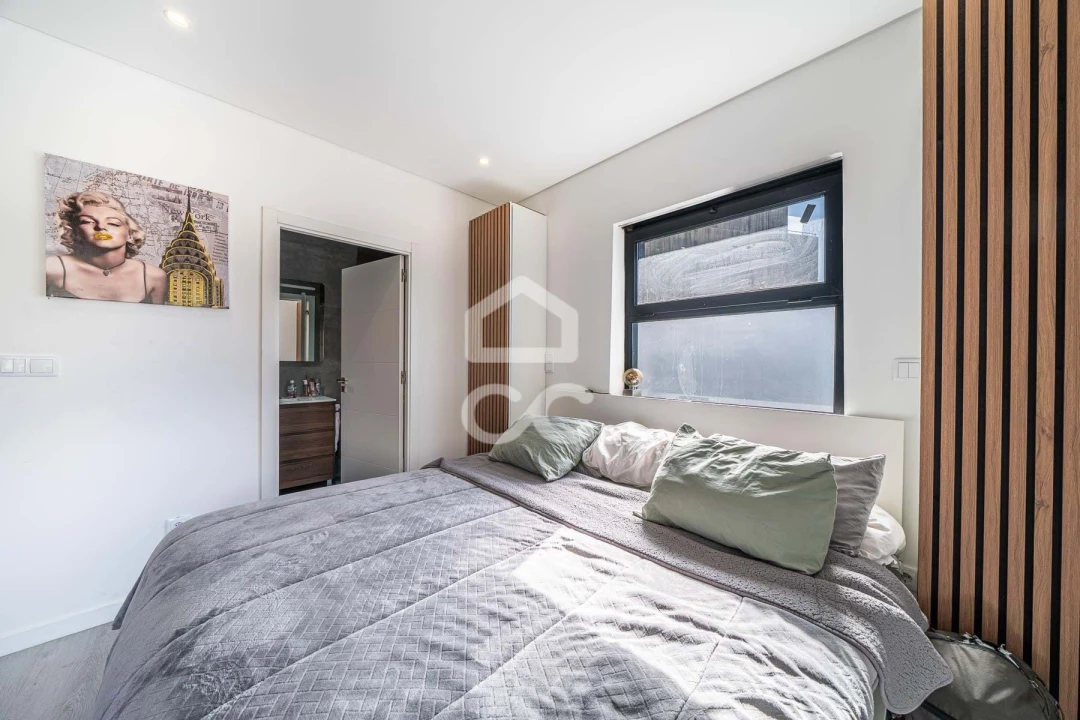 Moradia T5 para Venda em Santa Marinha e São Pedro da Afurada Foto 10